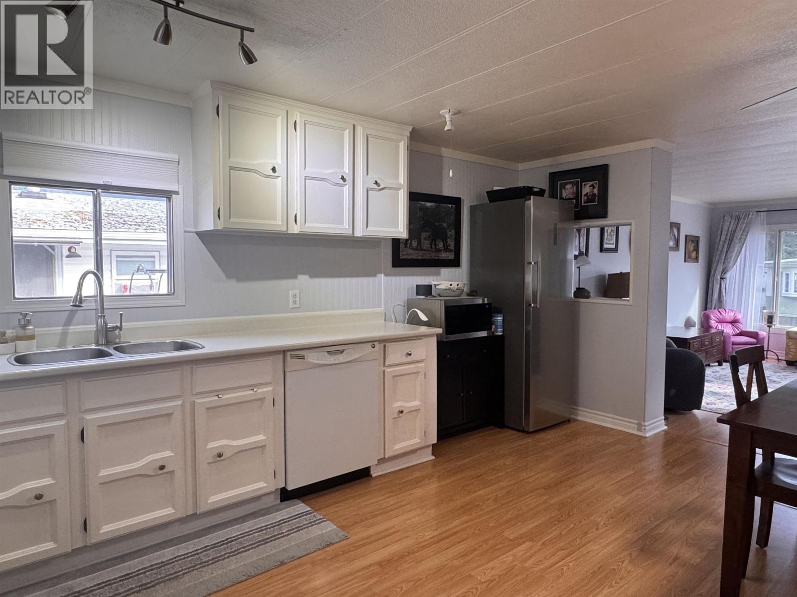 #1-3889 MULLER Avenue, Terrace