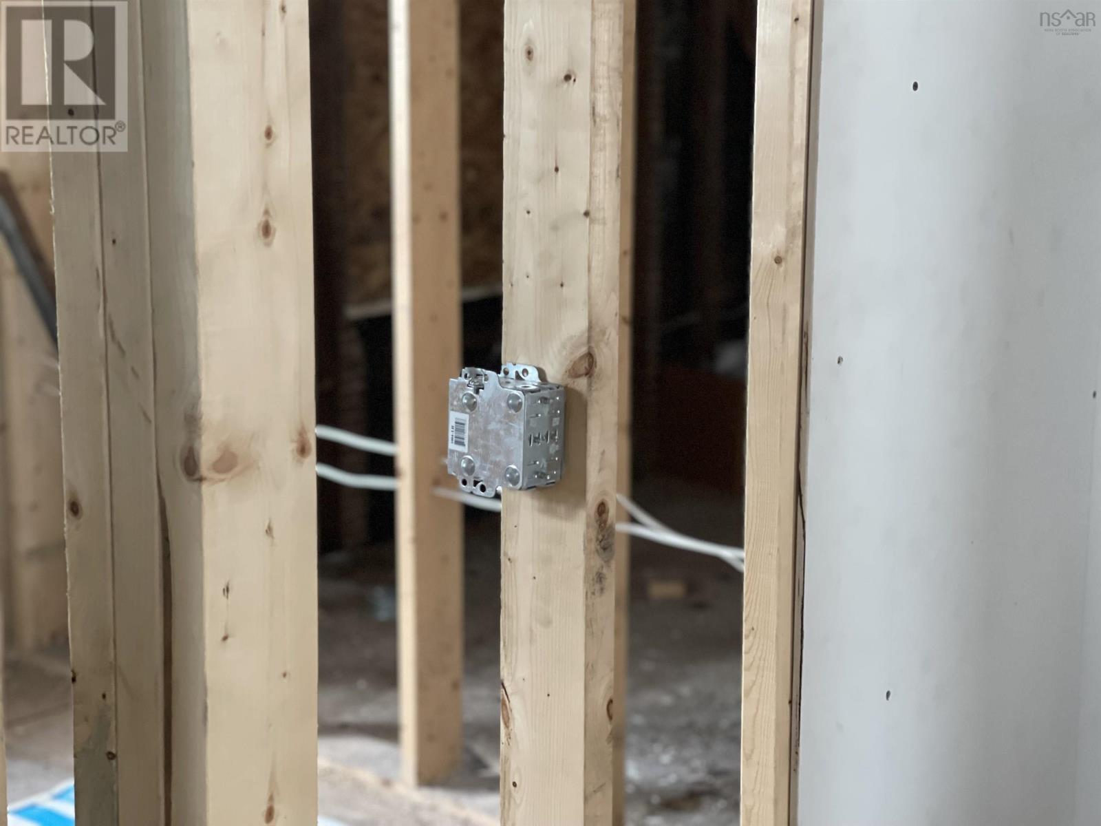 Property 7 of 14 of 323 South Foord Street