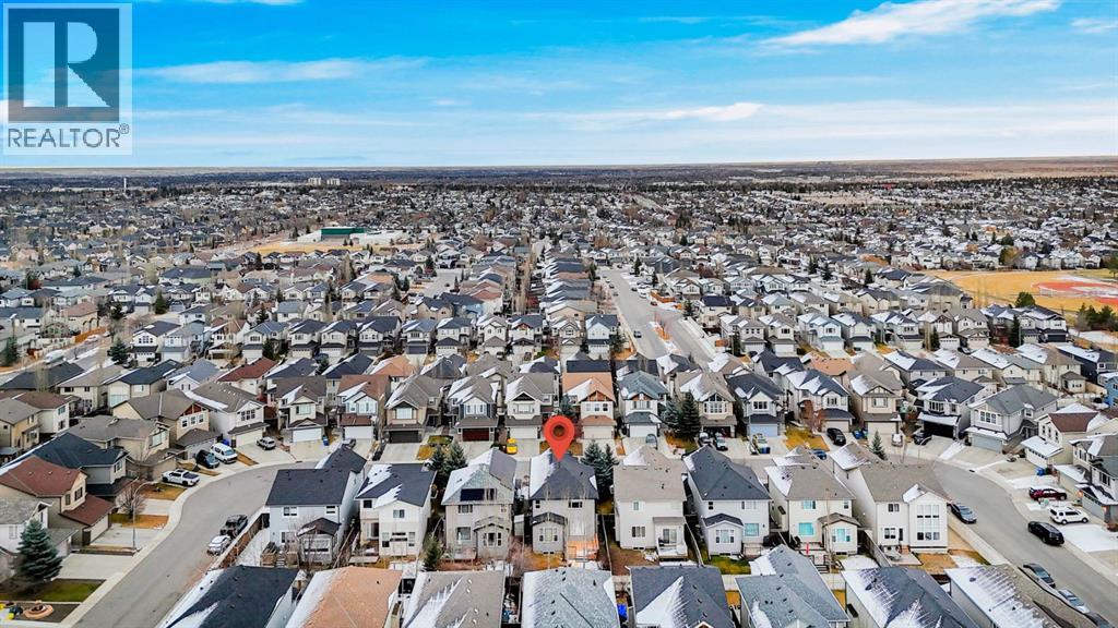 Single Family House for Sale in  Everoak Green SW Evergreen Calgary 