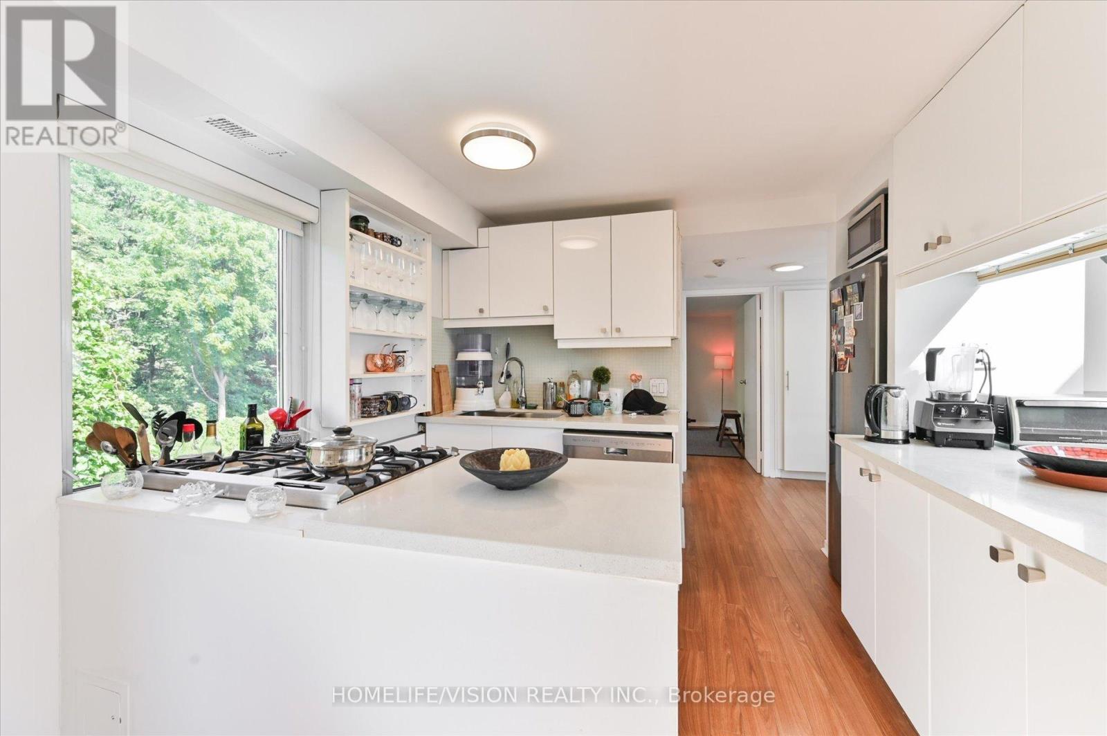 400 SUMMERHILL AVENUE - 33
