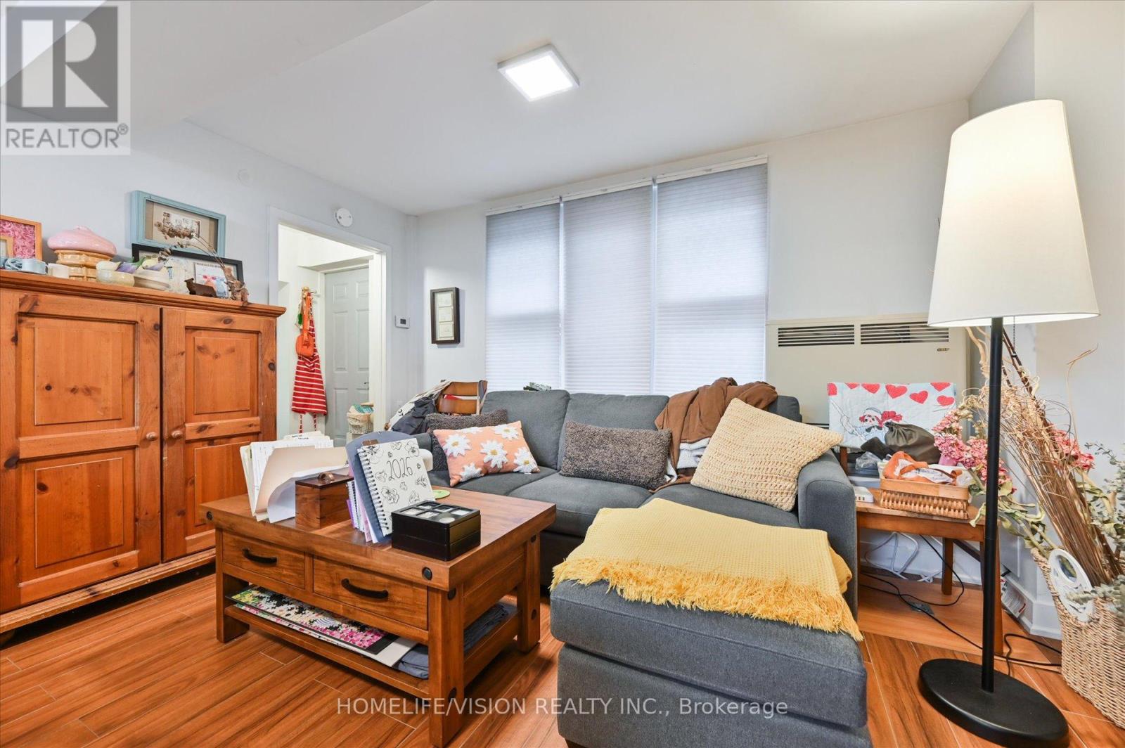400 SUMMERHILL AVENUE - 4