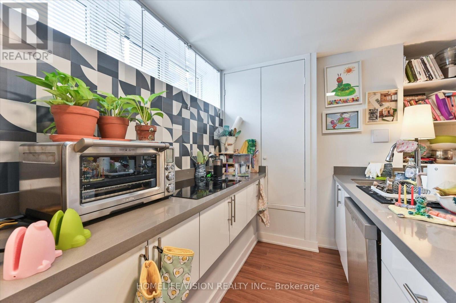 400 SUMMERHILL AVENUE - 6