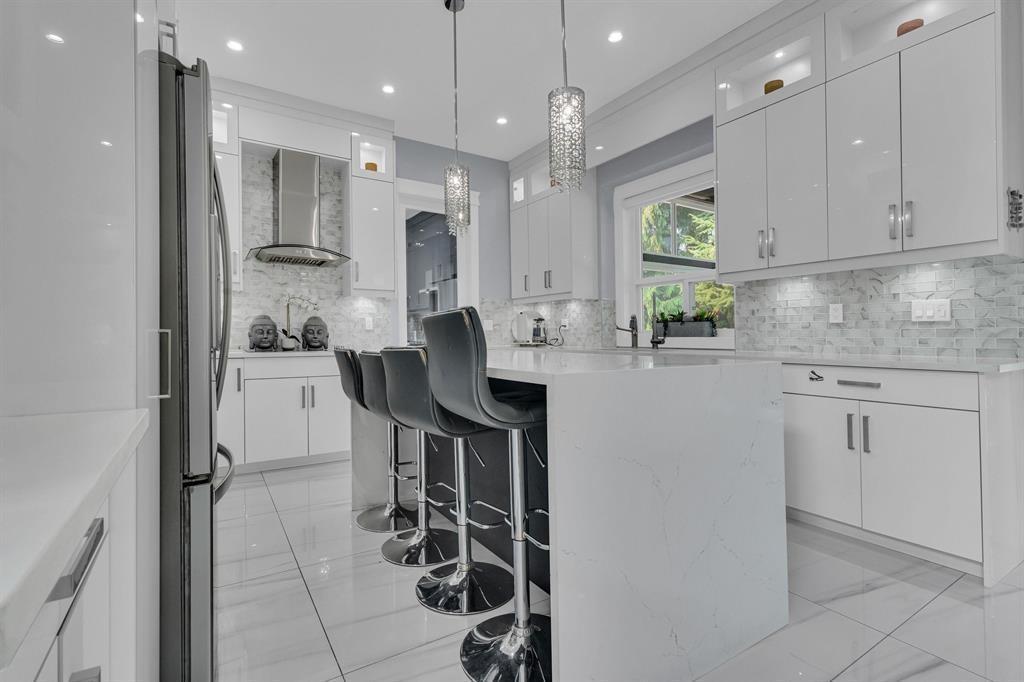 27977 STAGECOACH AVENUE - Photo 5 of 39, Abbotsford, British Columbia