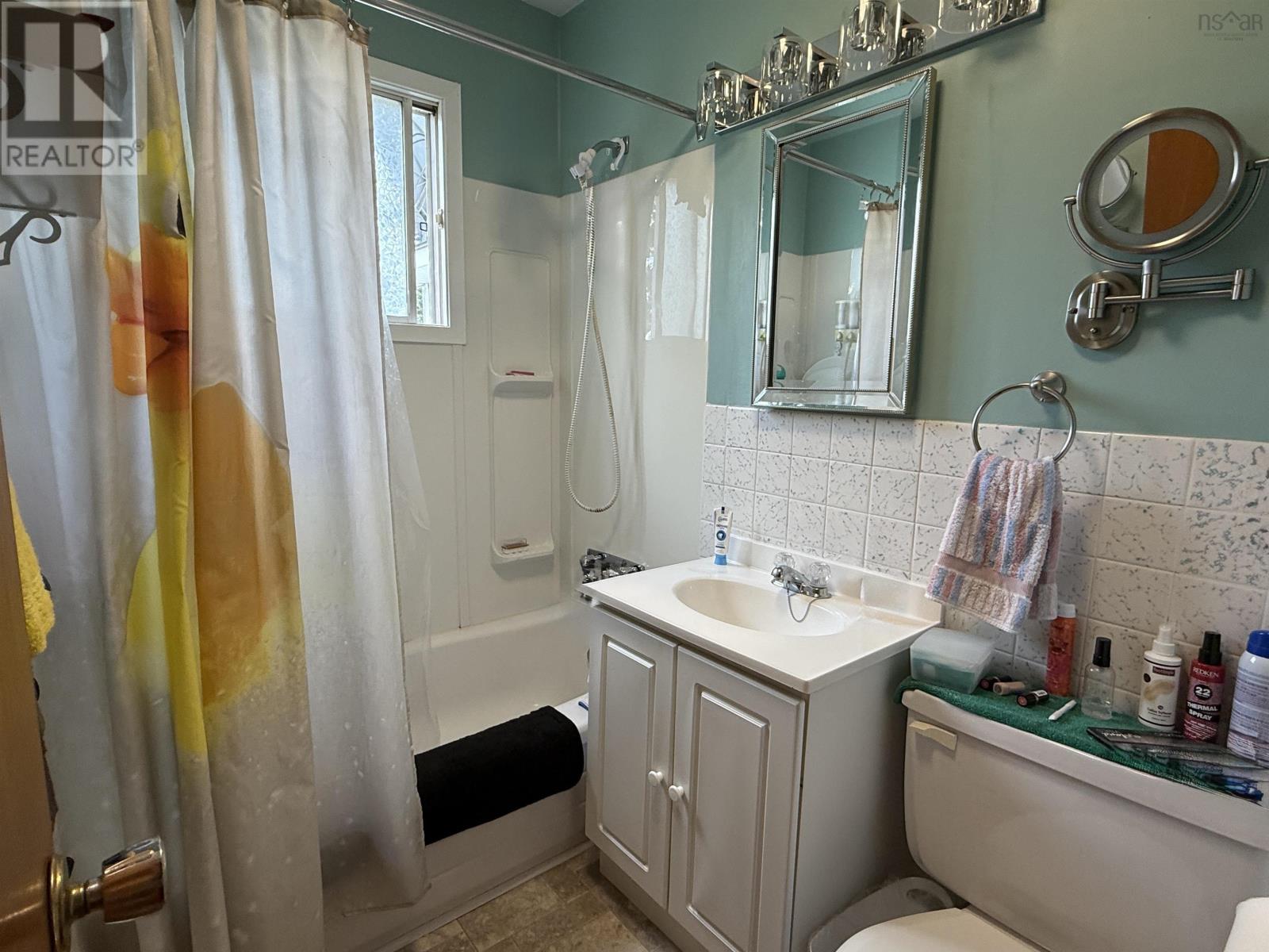 Property 9 of 31 of 106 Pine Street