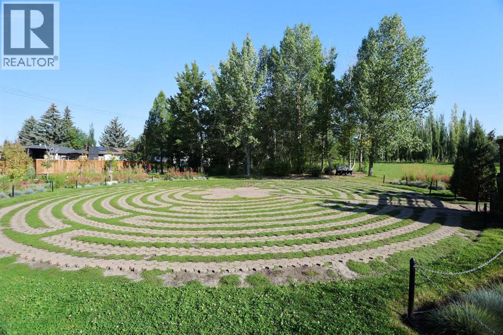 Single Family House for Sale in  Silver Creek Mews NW Silver Springs Calgary 