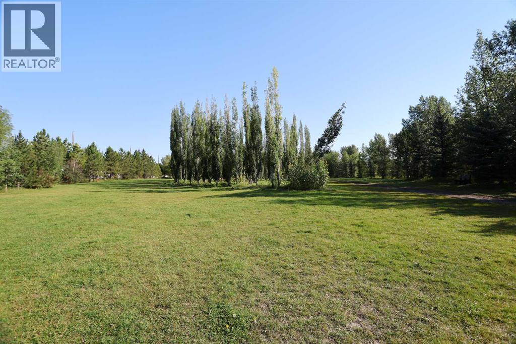 Single Family House for Sale in  Silver Creek Mews NW Silver Springs Calgary 