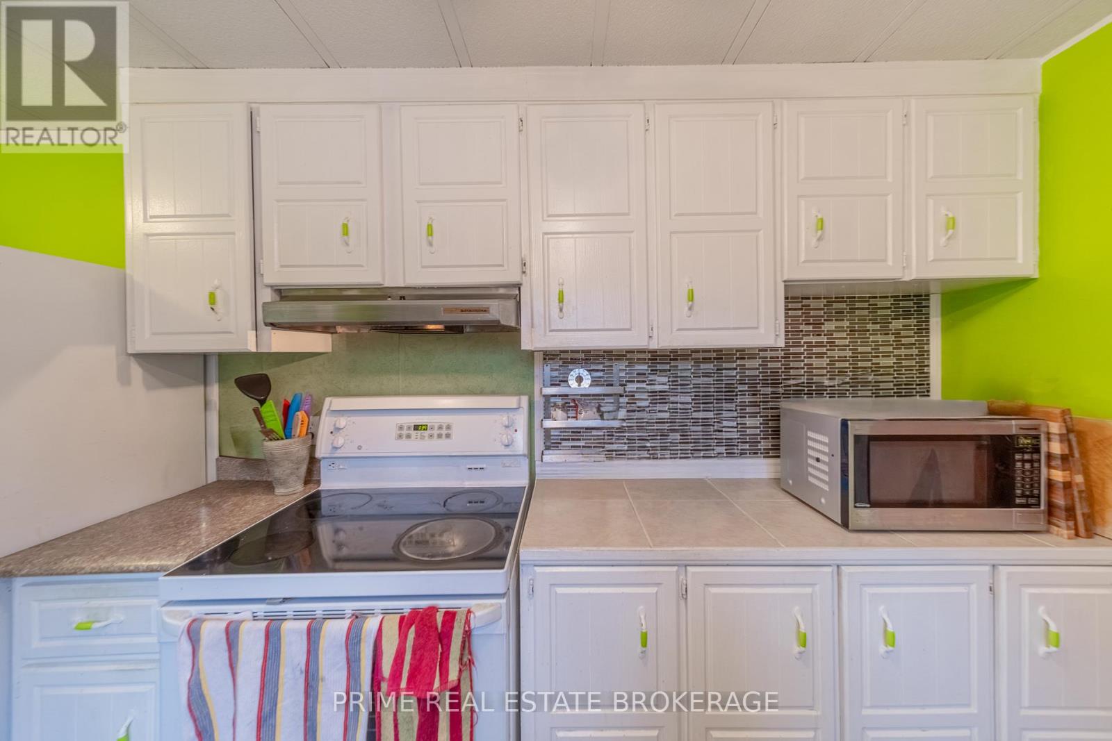 246 SOUTHWINDS COURT Property Photo