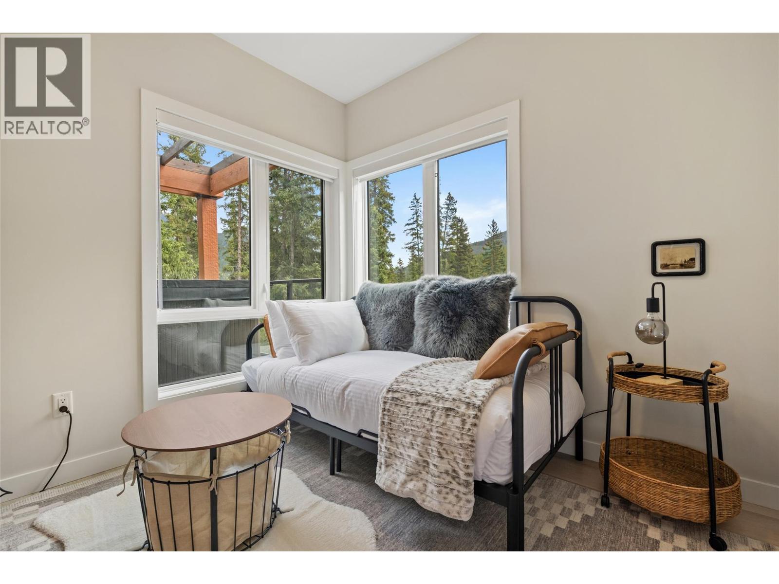 2116 Panorama Drive Unit# 206, Panorama