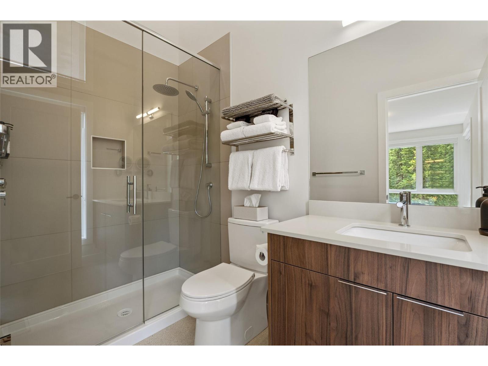 2116 Panorama Drive Unit# 206, Panorama