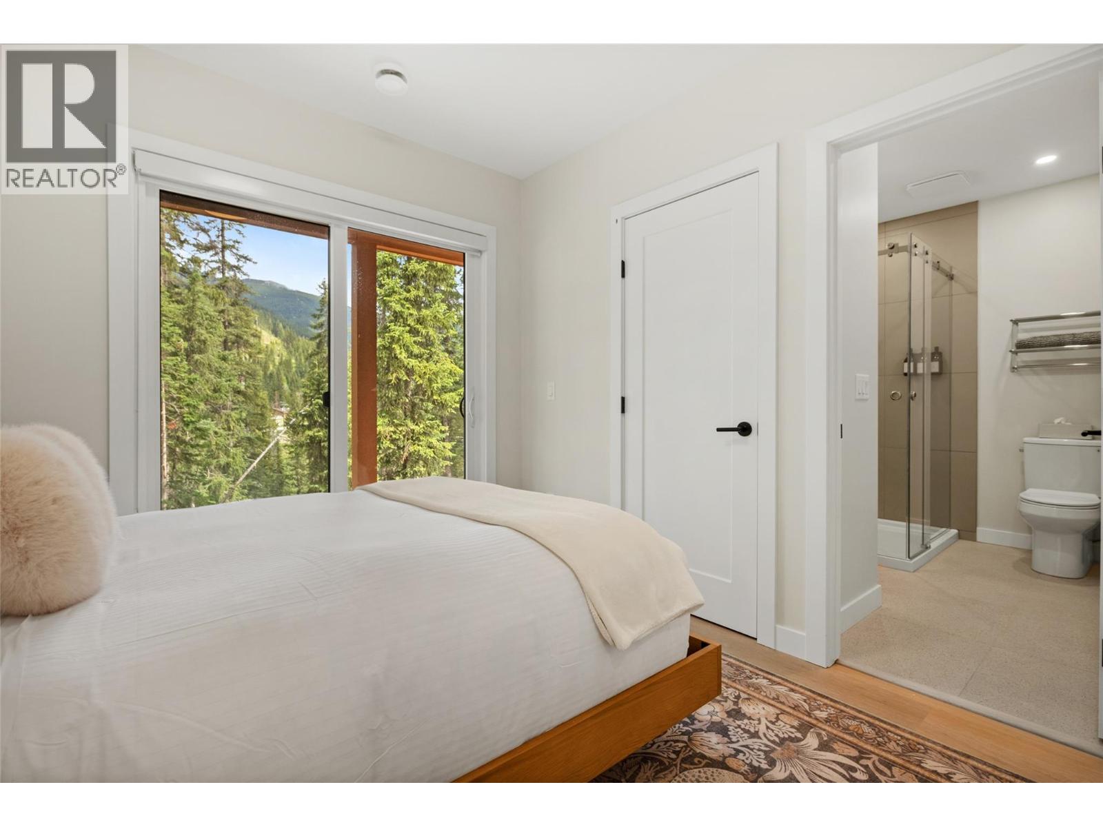 2116 Panorama Drive Unit# 206, Panorama