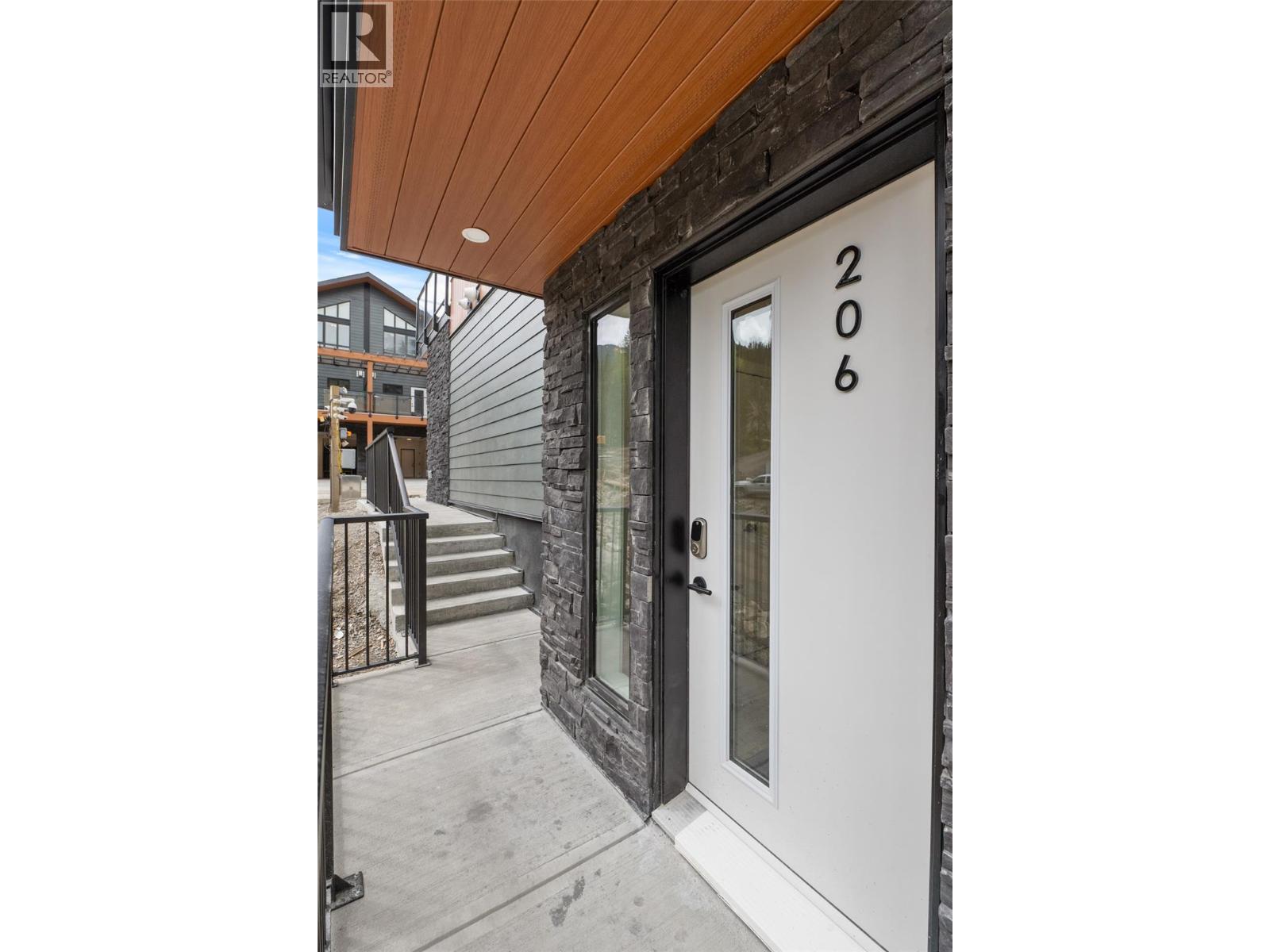 2116 Panorama Drive Unit# 206, Panorama