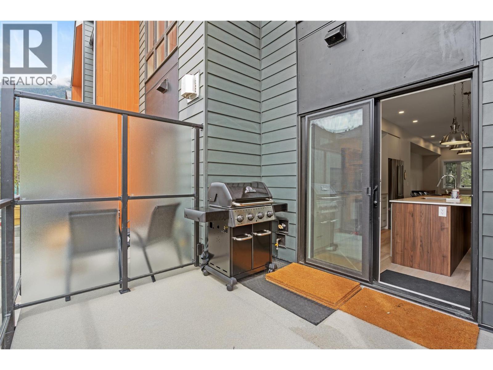 2116 Panorama Drive Unit# 206, Panorama