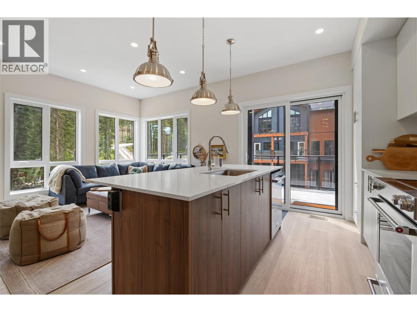 2116 Panorama Drive Unit# 206, Panorama