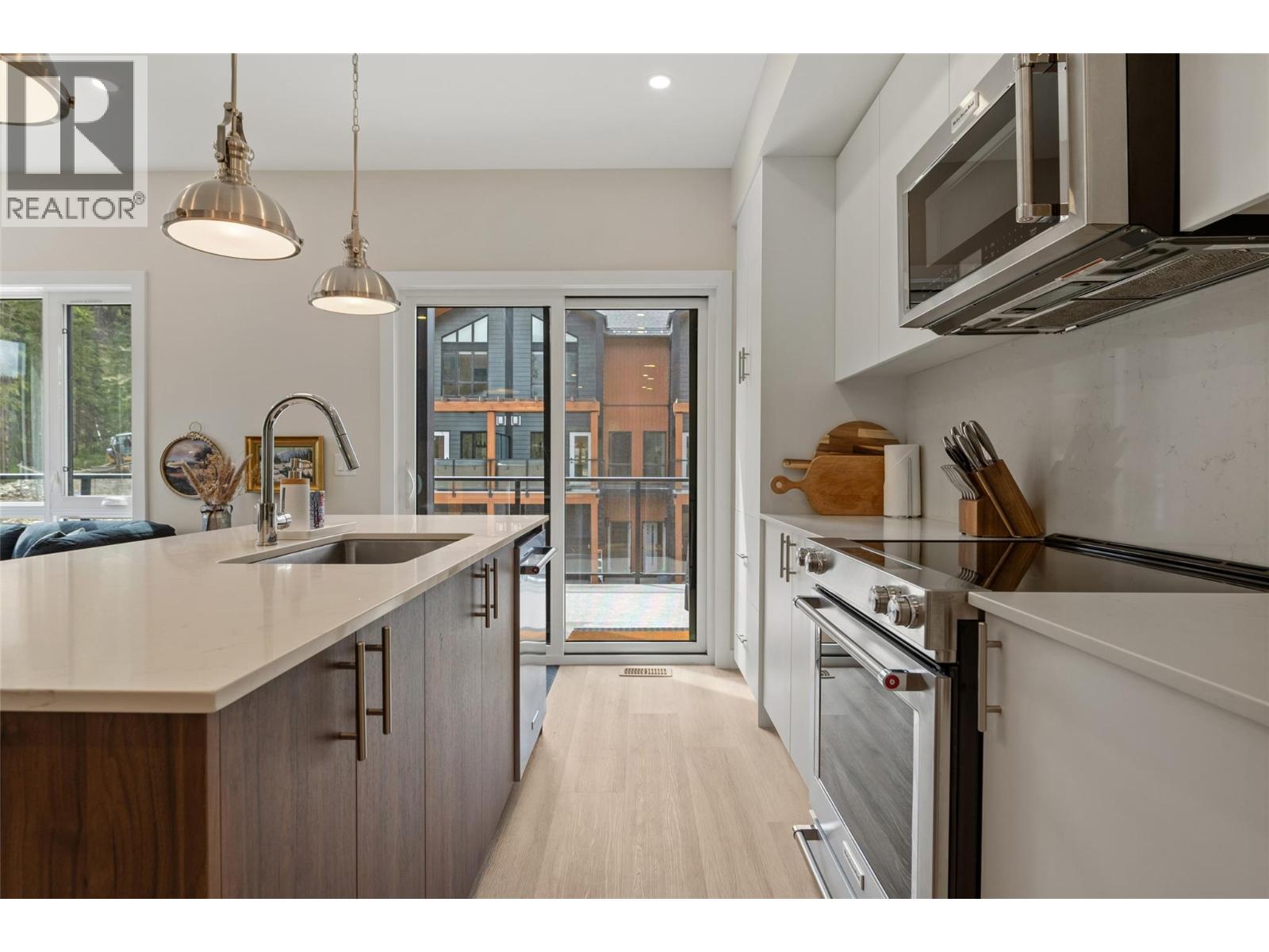 2116 Panorama Drive Unit# 206, Panorama