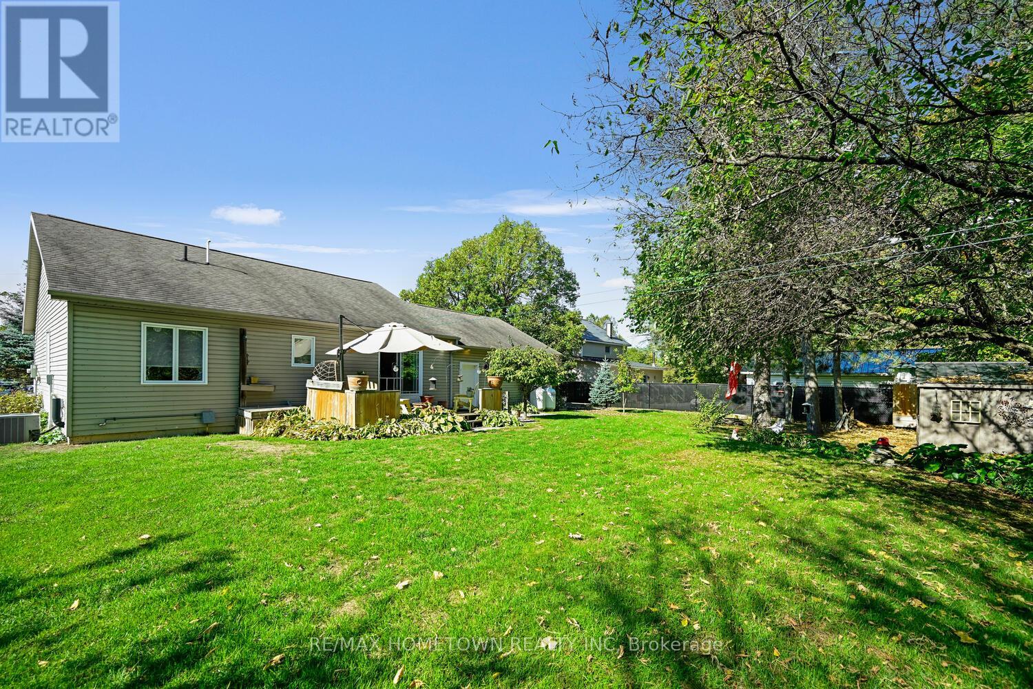 8121 MAIN STREET - 21