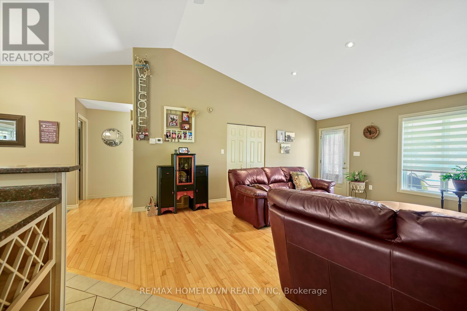 8121 MAIN STREET - 8
