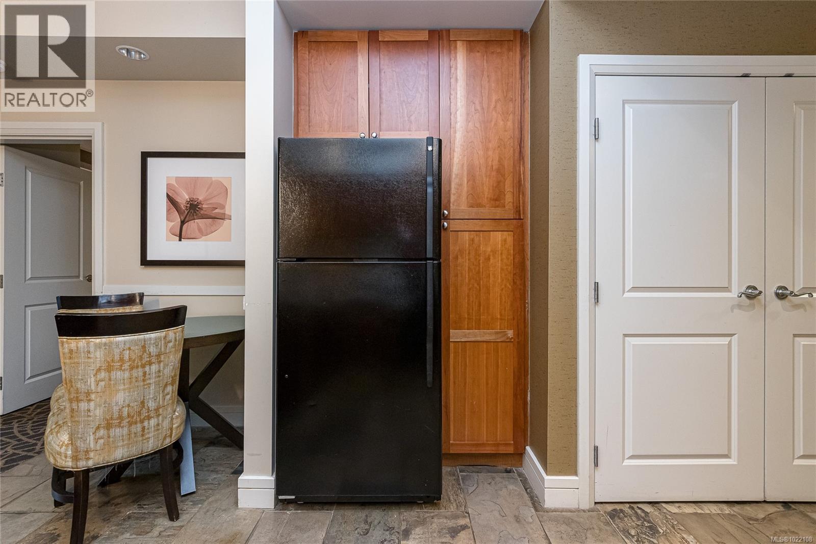 #113/115A 1376 LYNBURNE PL - 23