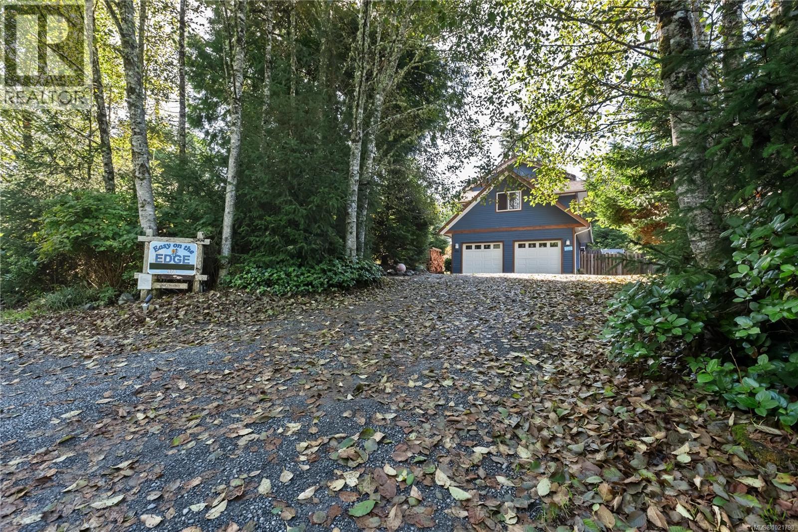 978 Peninsula Rd, Ucluelet