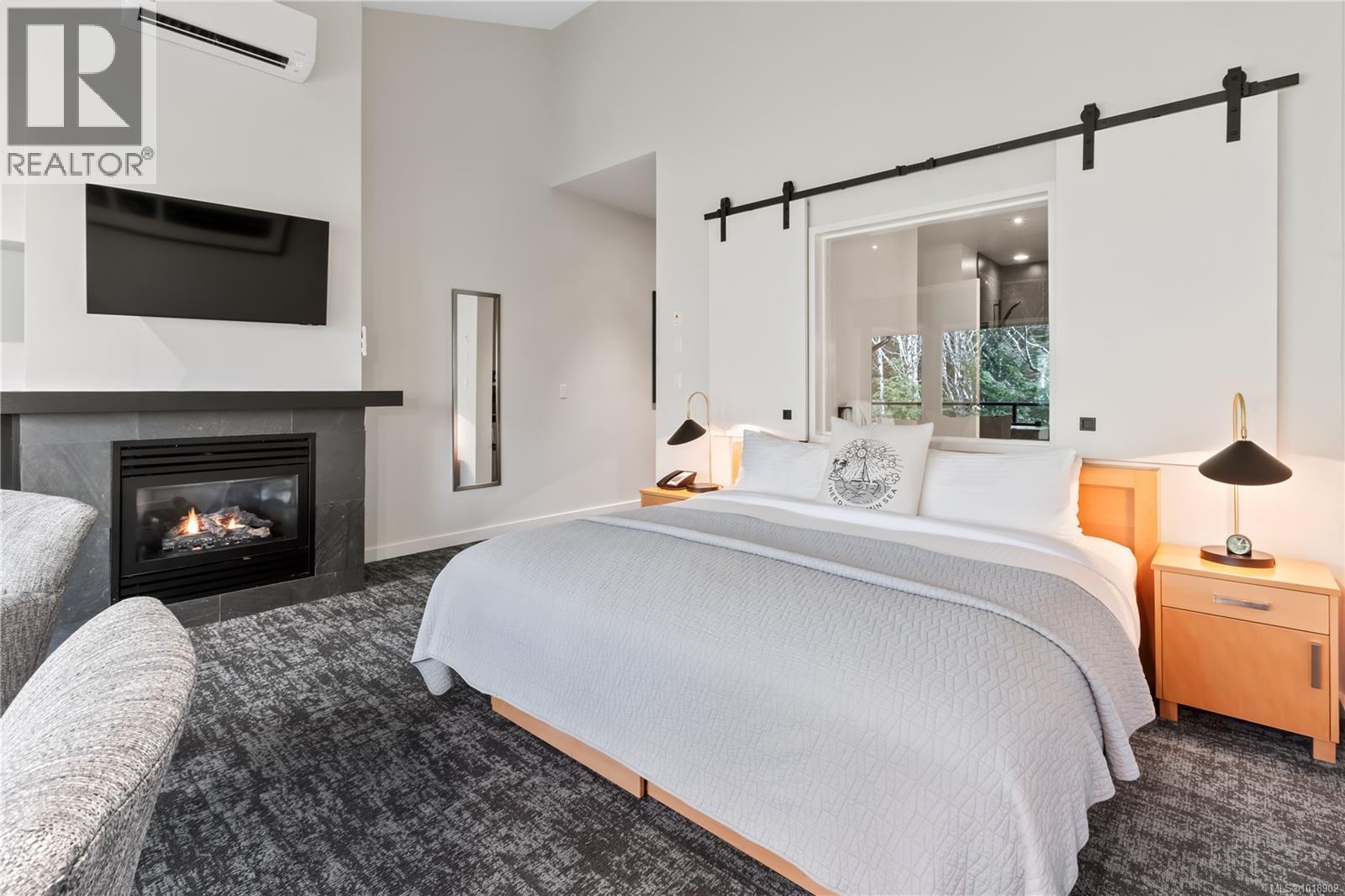 424 596 Marine Dr, Ucluelet