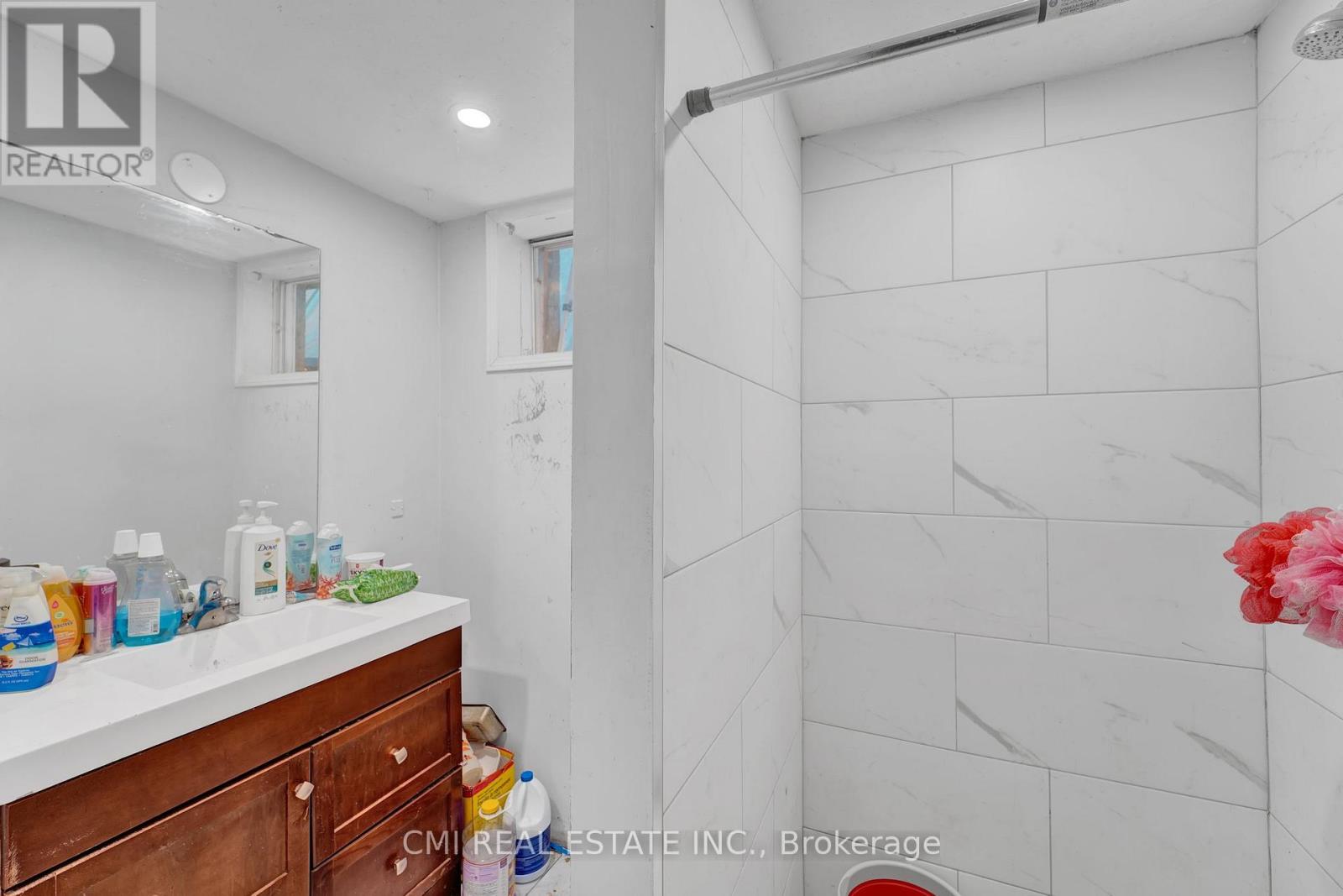 1337 TUDOR CRESCENT - 19