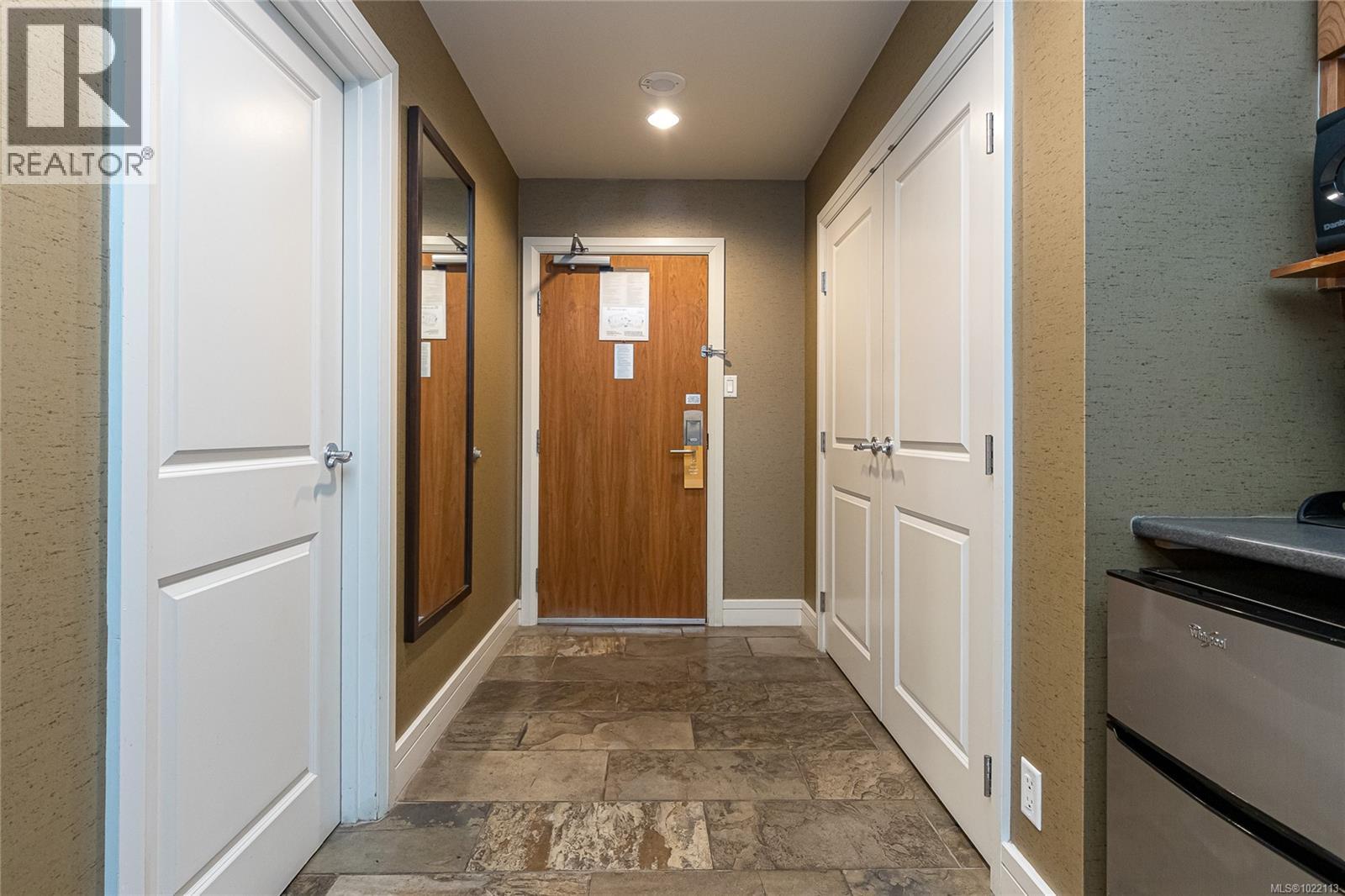 #113/115B 1376 Lynburne Pl - 8
