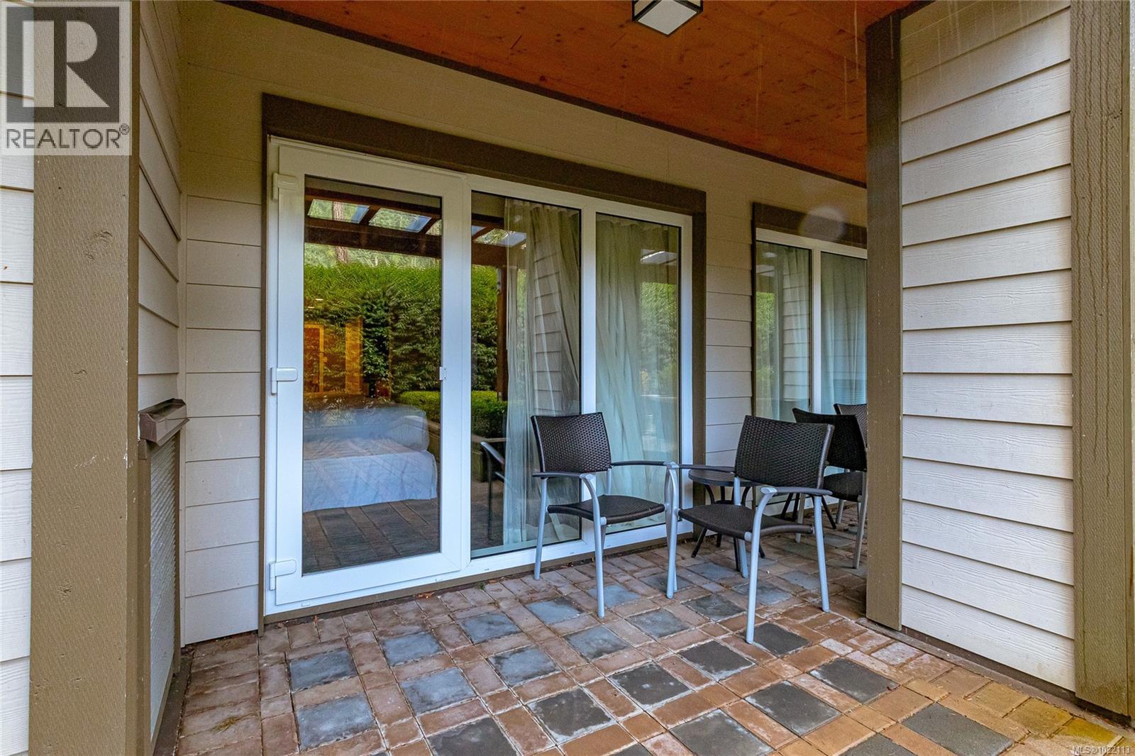 #113/115B 1376 Lynburne Pl - 33