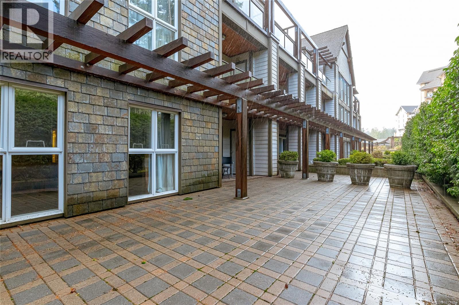 #113/115B 1376 LYNBURNE PL - 30