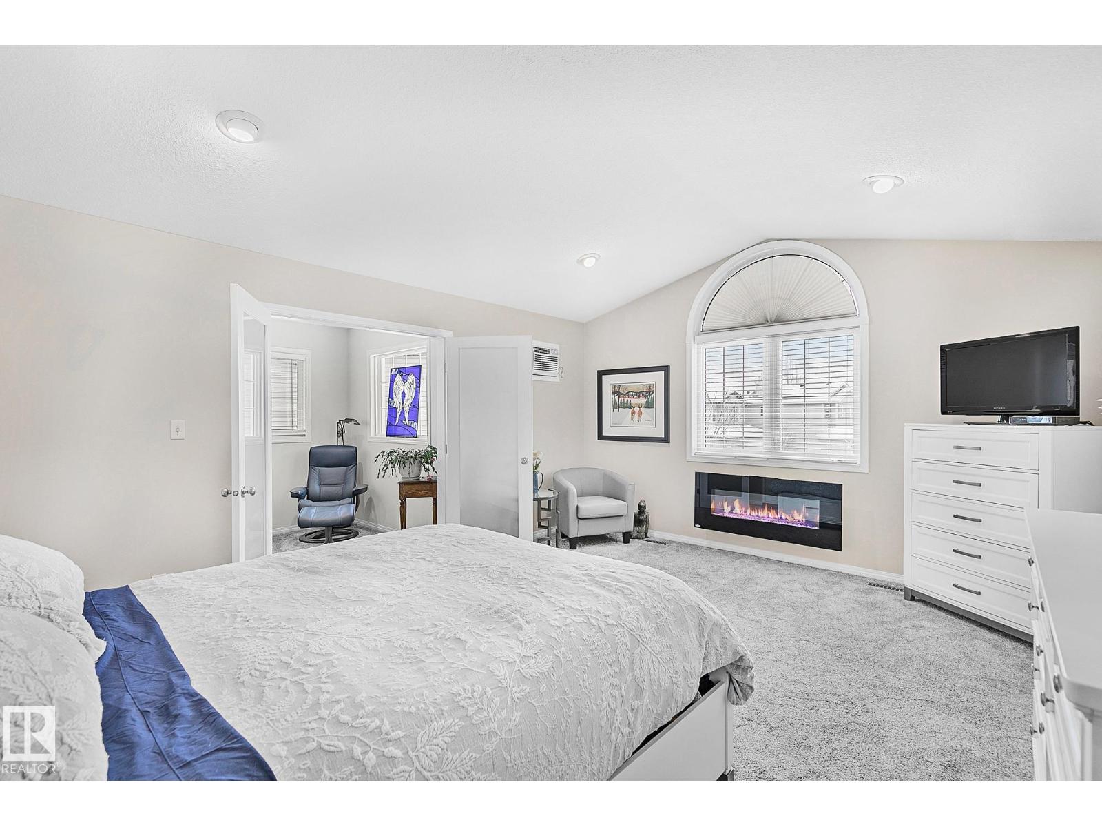 1035 MACEWAN CL SW, Edmonton