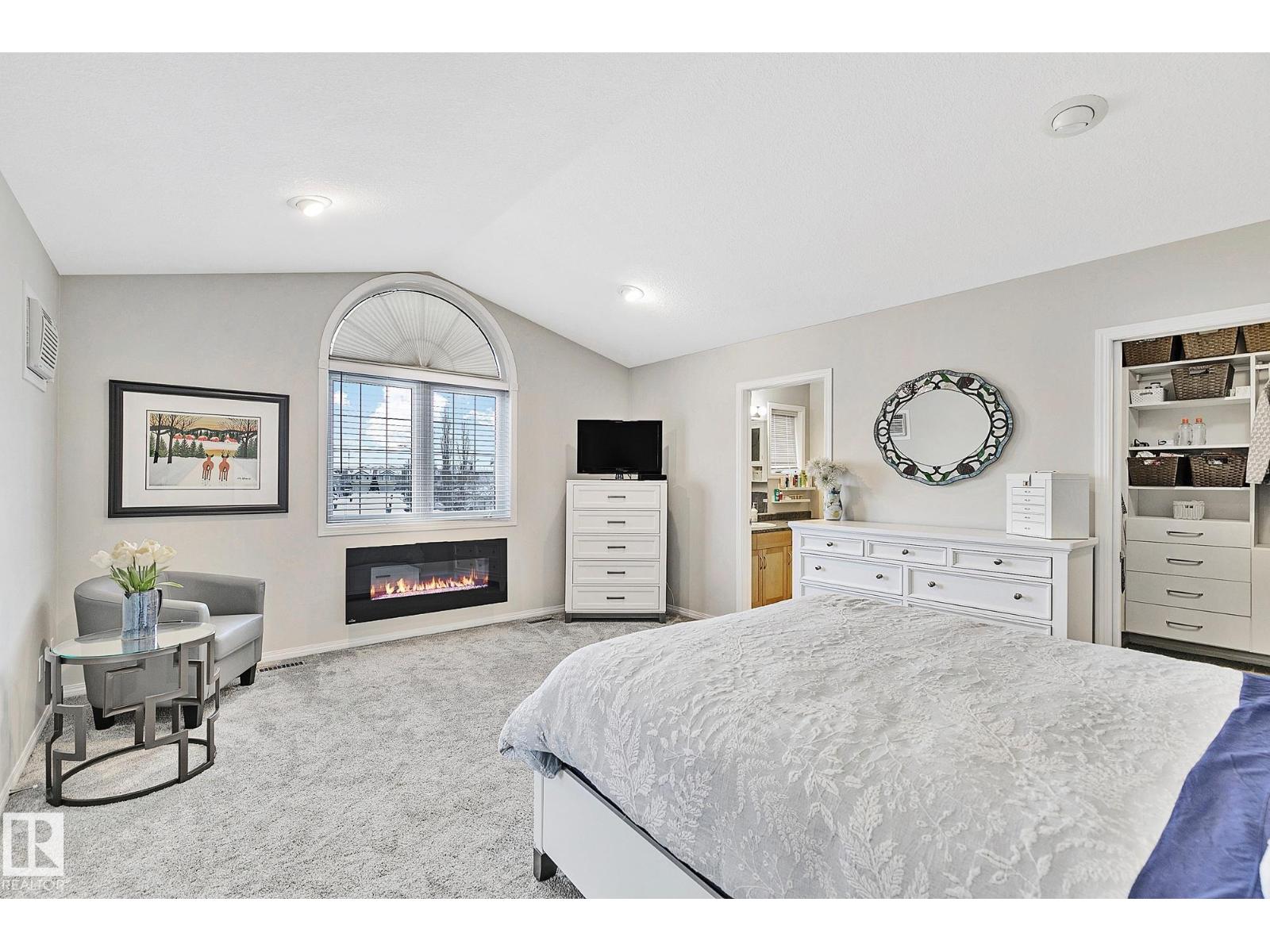 1035 MACEWAN CL SW, Edmonton