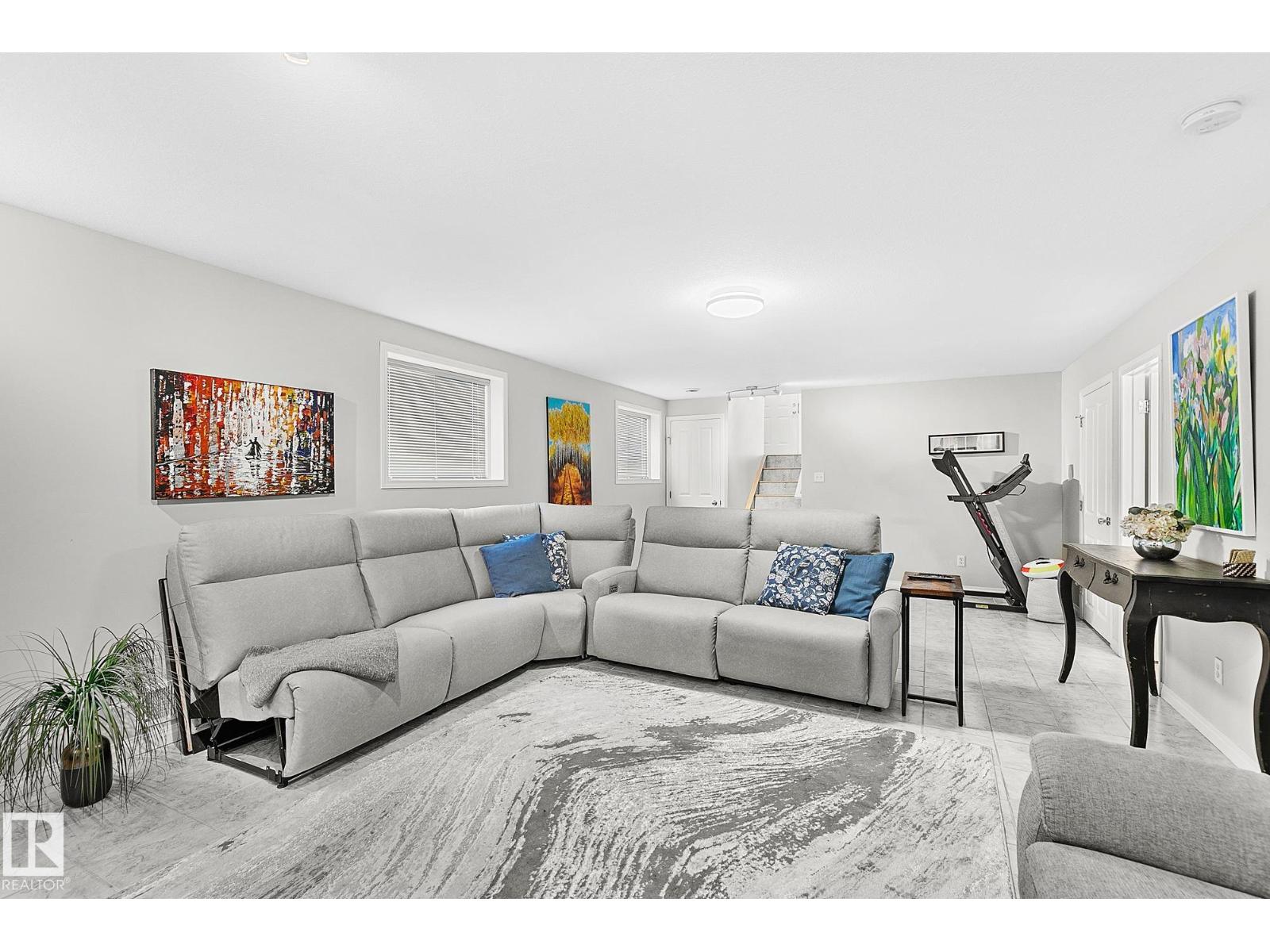 1035 MACEWAN CL SW, Edmonton