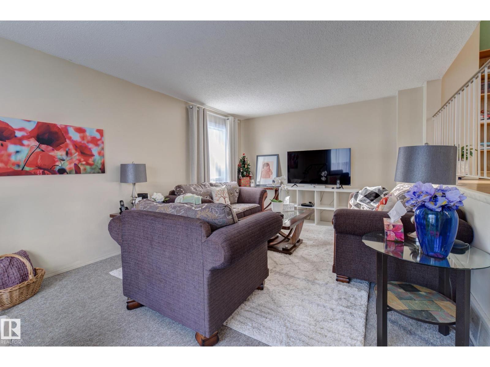 5626 19A AV NW, Edmonton