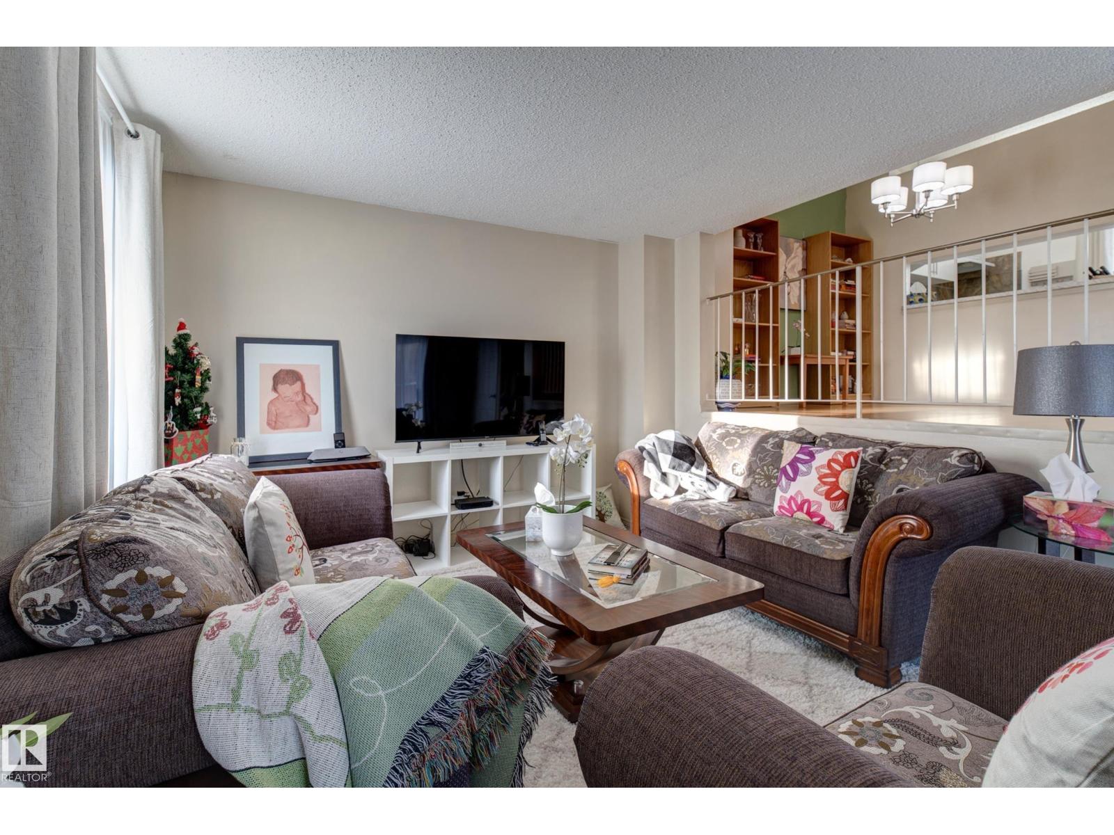 5626 19A AV NW, Edmonton