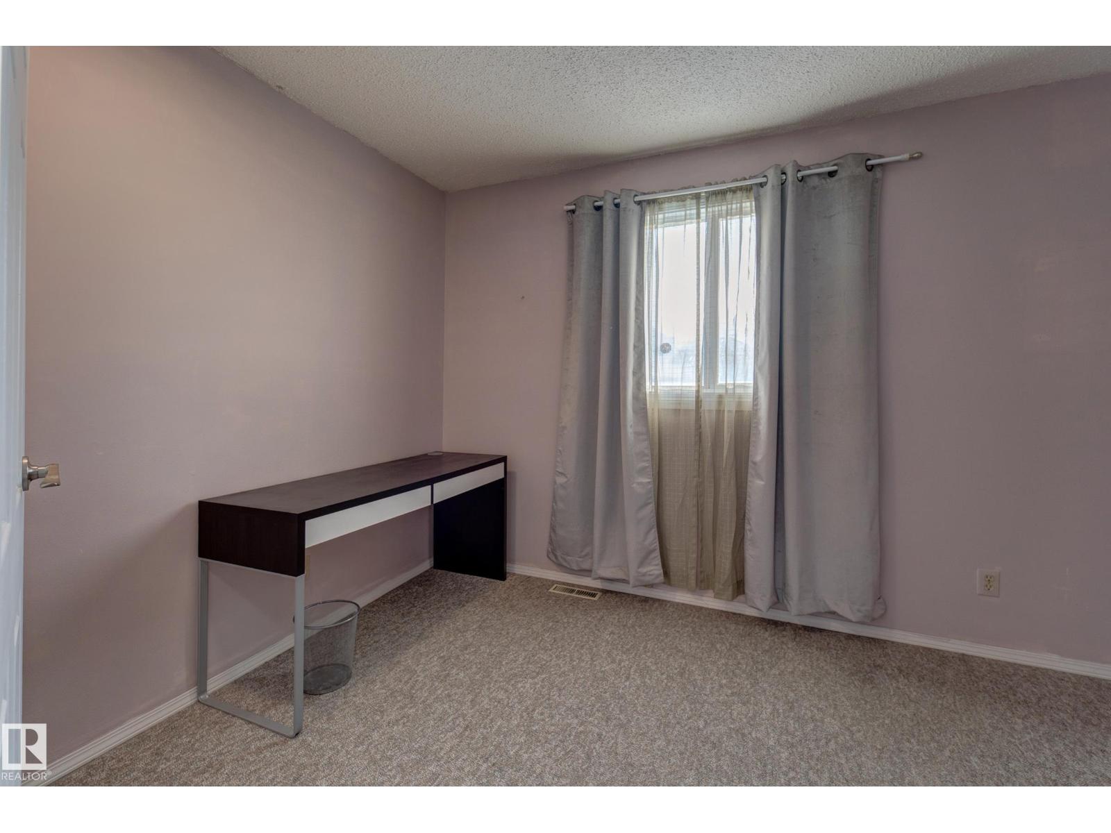 5626 19A AV NW, Edmonton