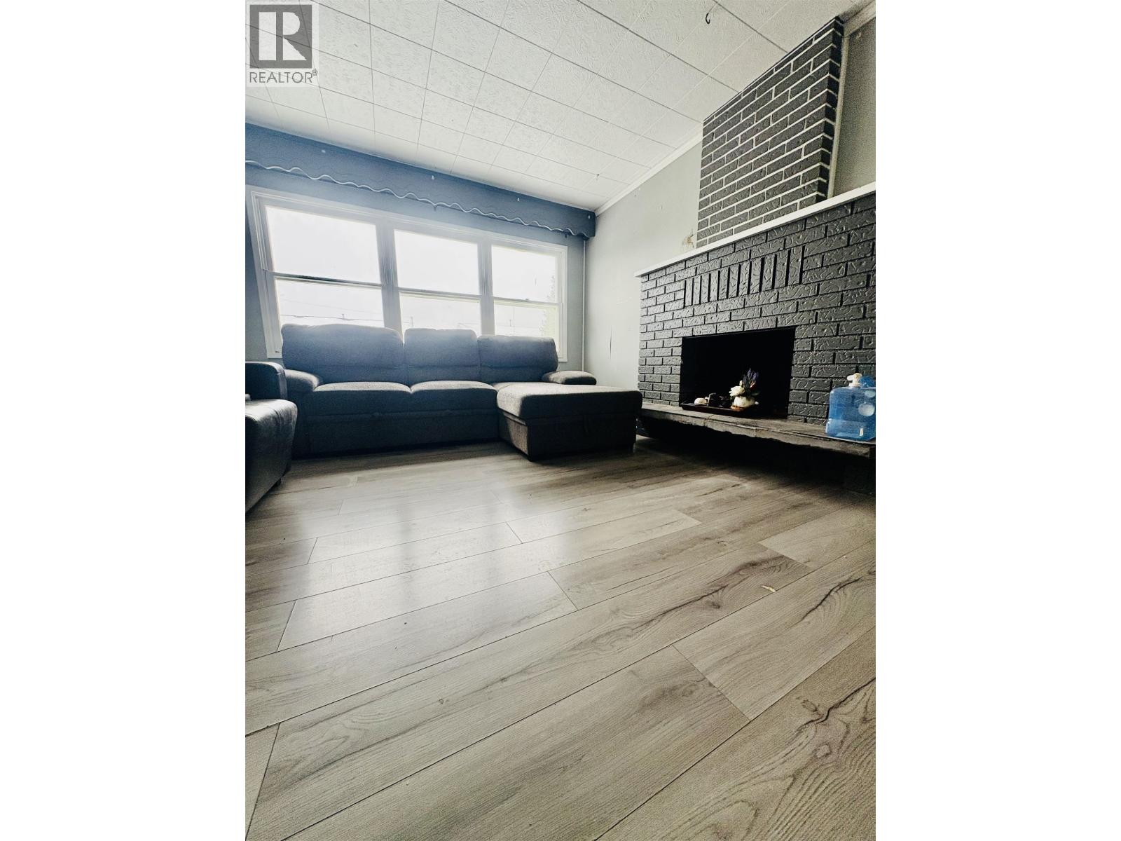 36 FULMAR STREET, Kitimat