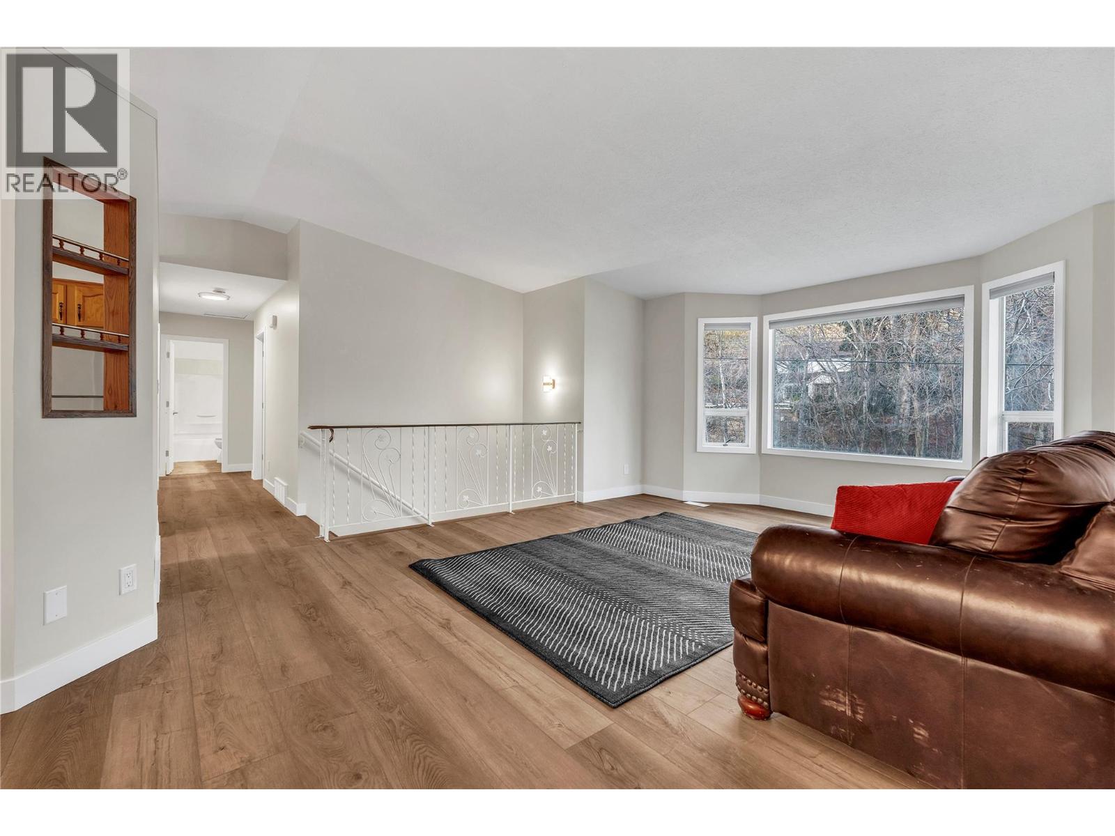 7111 Peach Orchard Road, Summerland