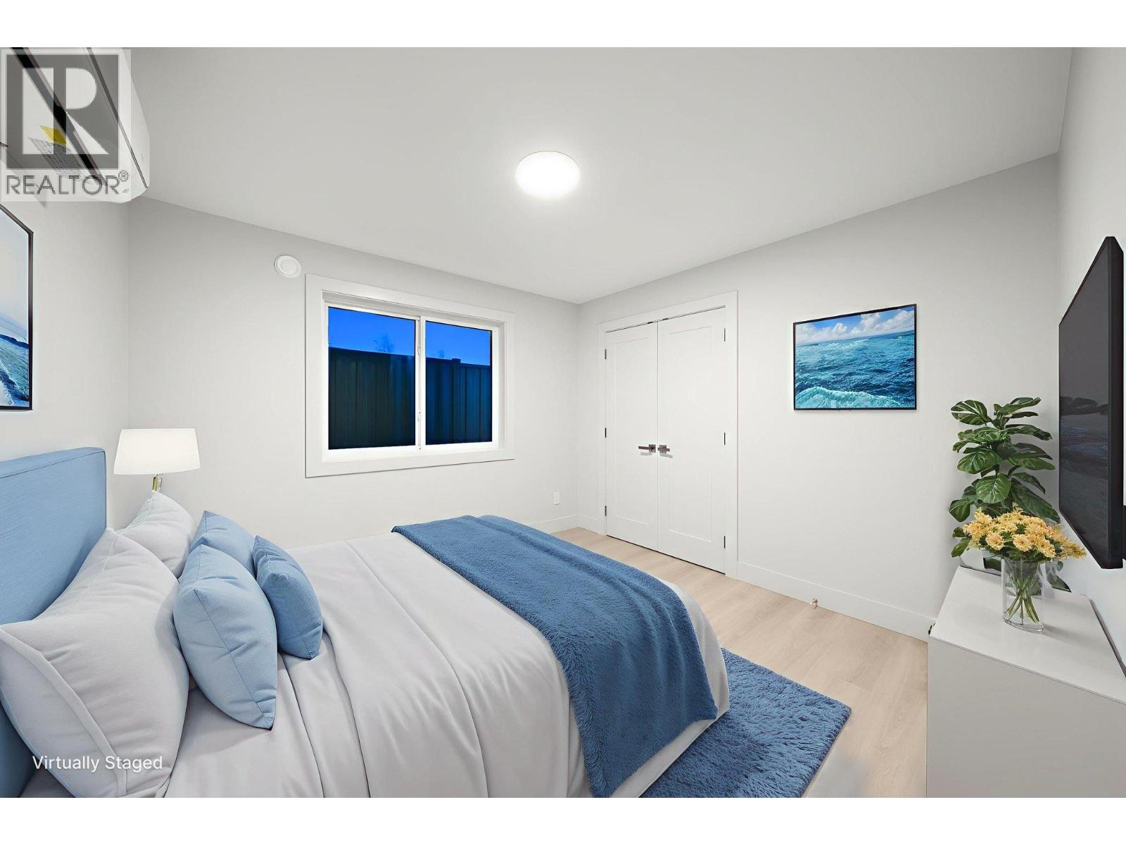 2 3881 HURST STREET, Burnaby