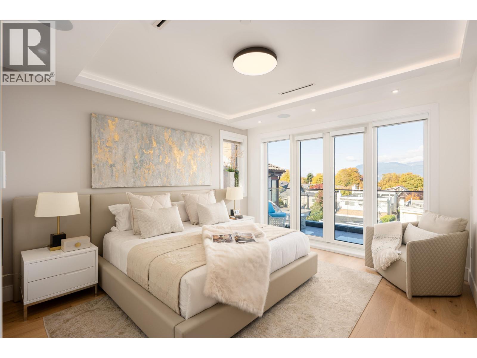 3711 W 24TH AVENUE, Vancouver