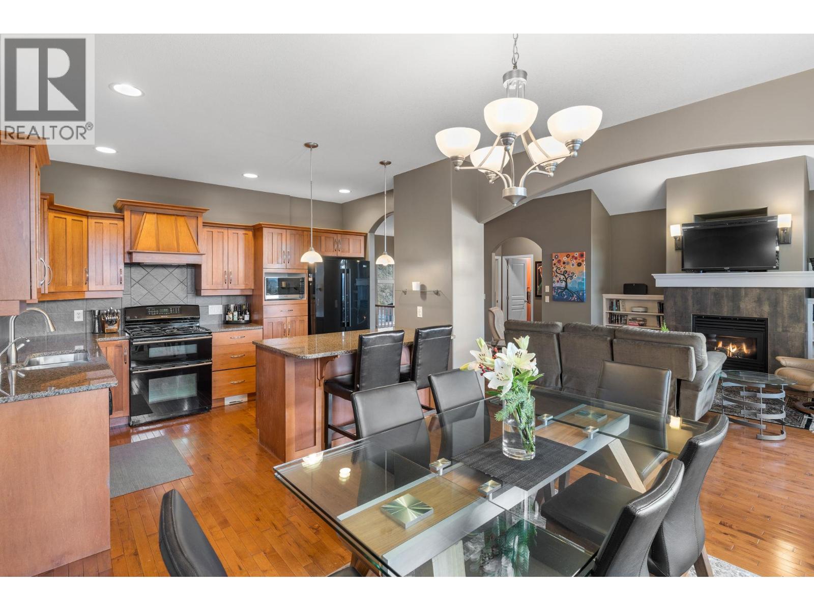  3582 Camelback Drive, Kelowna