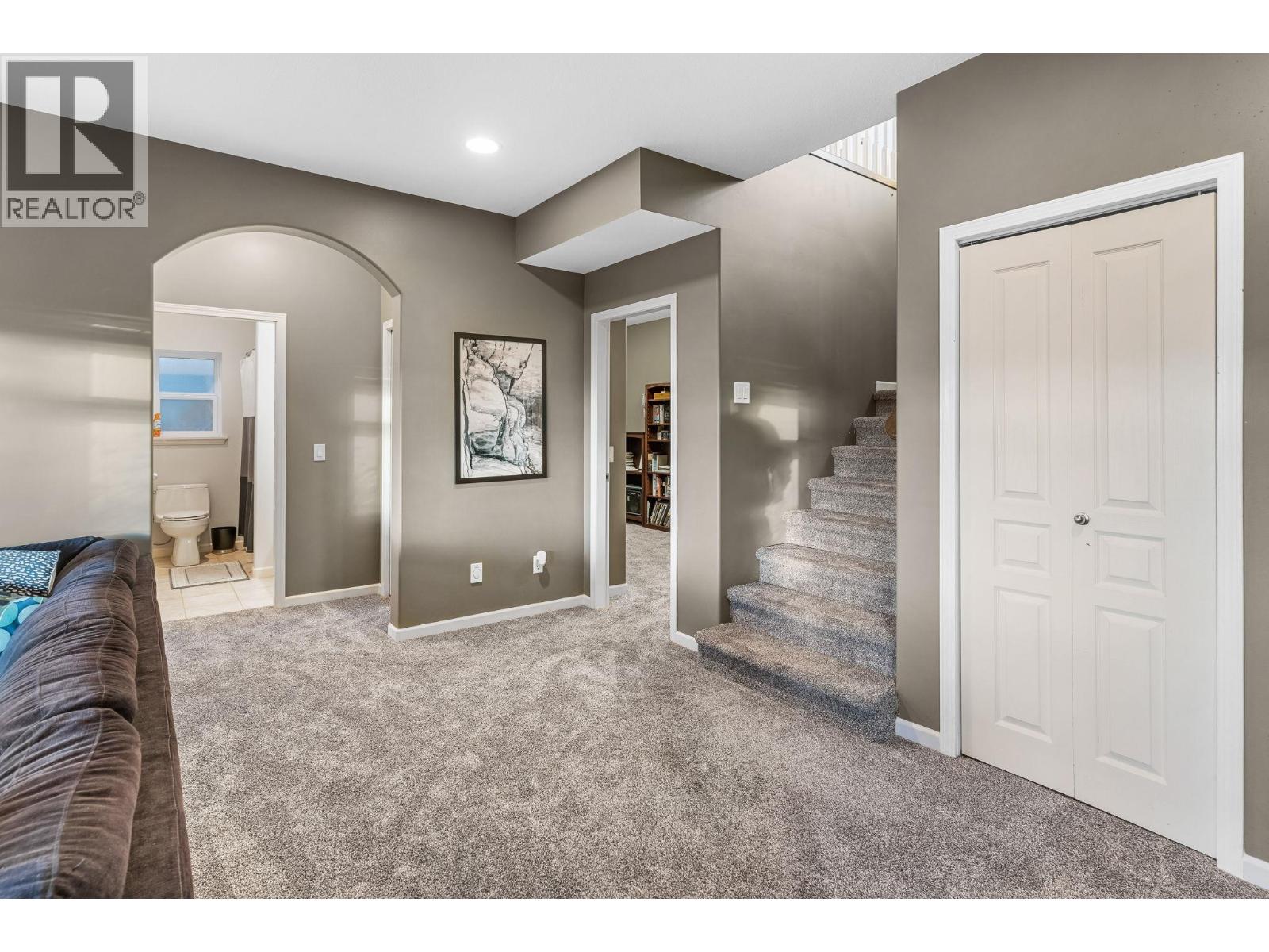  3582 Camelback Drive, Kelowna
