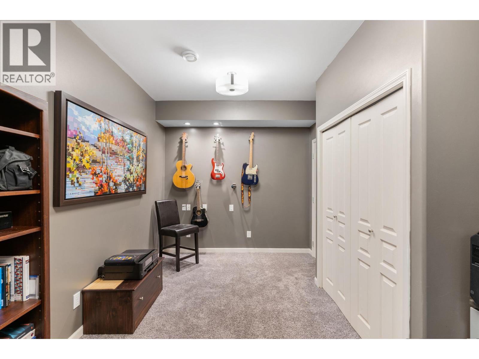  3582 Camelback Drive, Kelowna