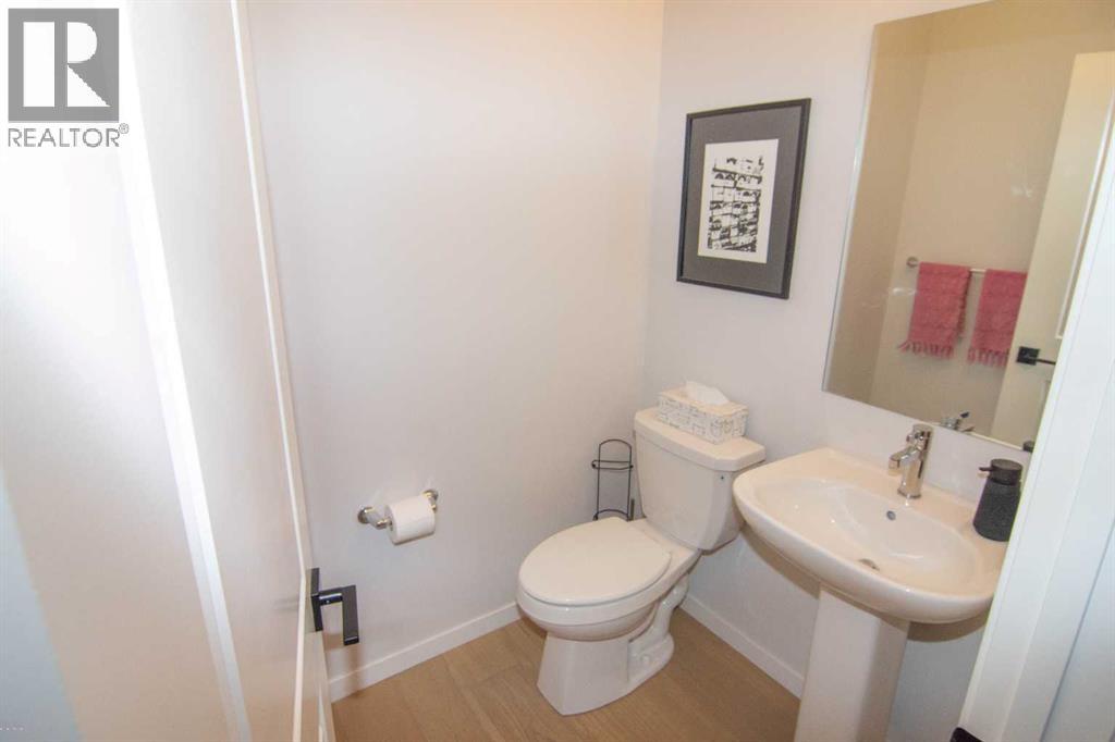 Single Family House for Sale in  Wolf Creek Way SE Wolf Willow Calgary 