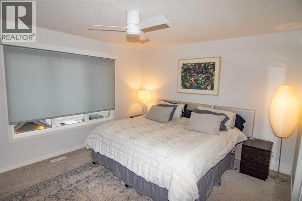 Single Family House for Sale in  Wolf Creek Way SE Wolf Willow Calgary 