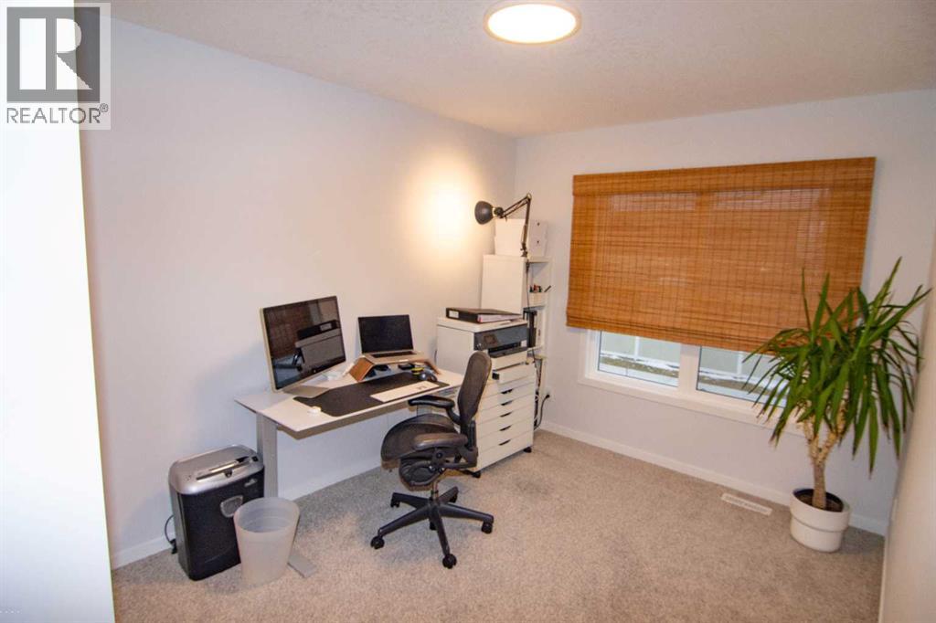 Single Family House for Sale in  Wolf Creek Way SE Wolf Willow Calgary 