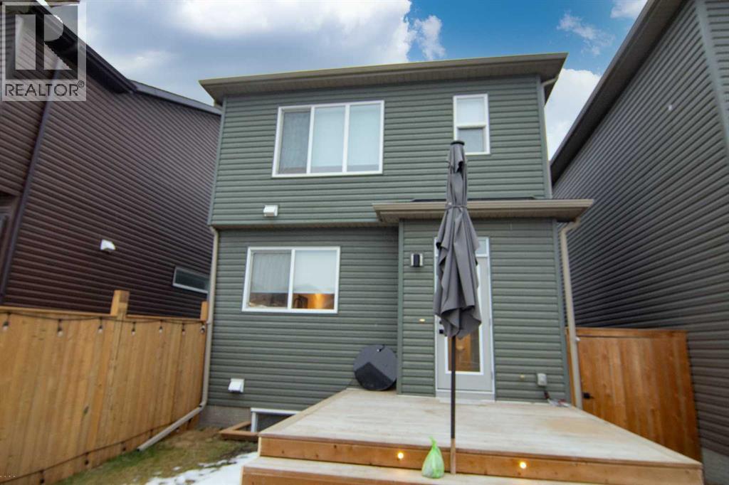 Single Family House for Sale in  Wolf Creek Way SE Wolf Willow Calgary 