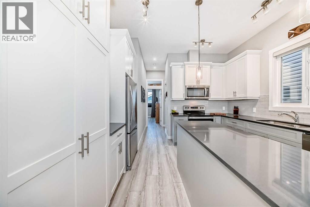 284 Lucas Avenue NW, Calgary, Alberta