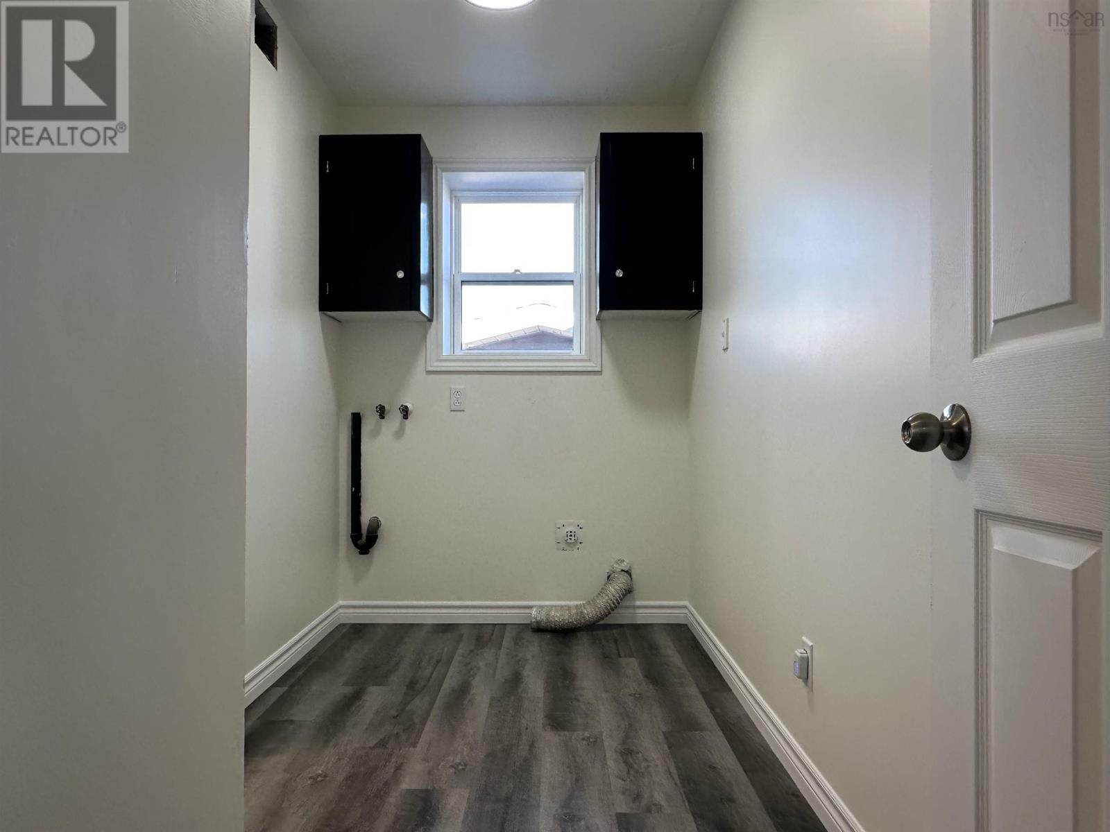 Property 13 of 46 of 14 Crescent Drive