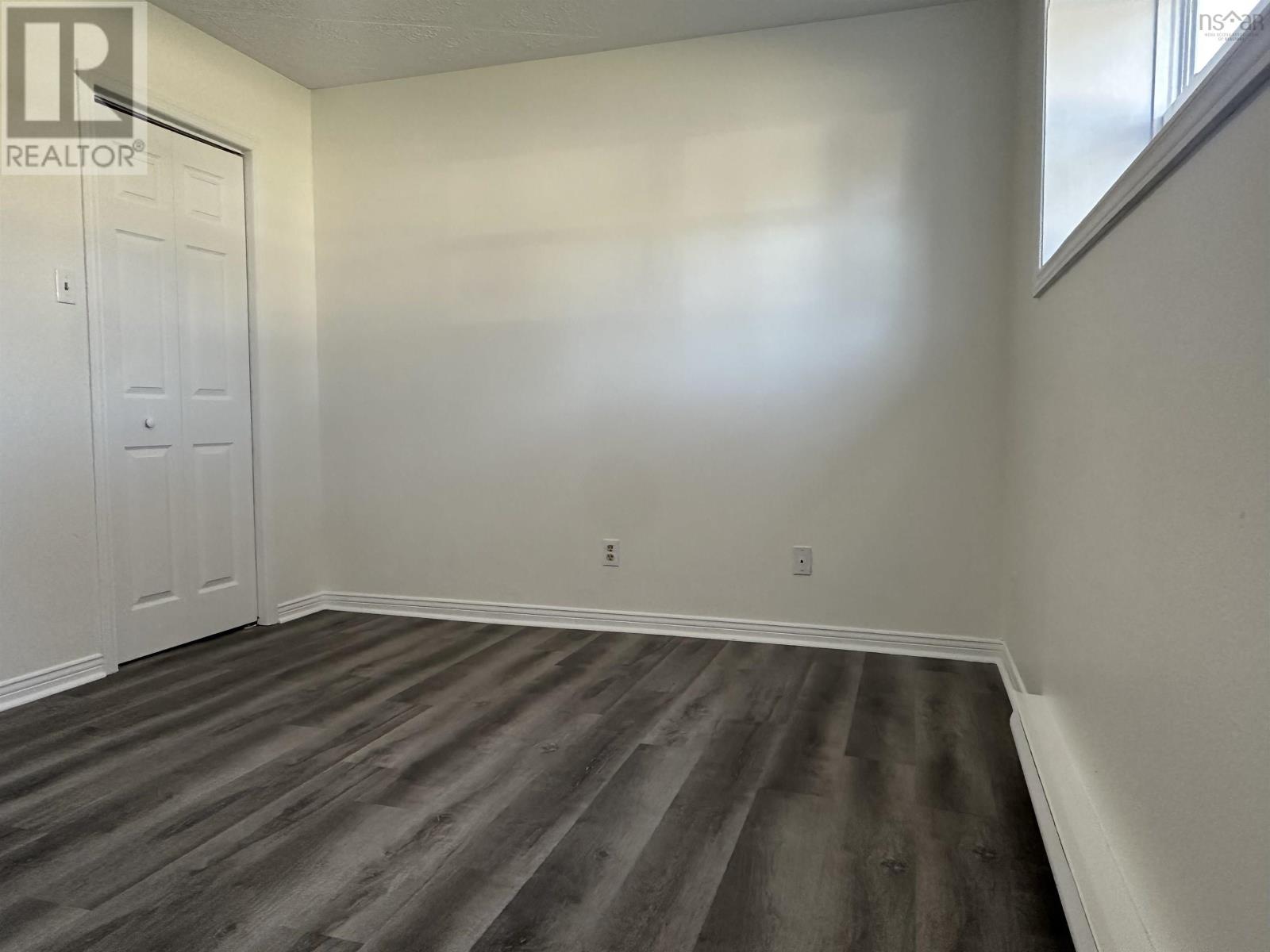 Property 14 of 46 of 14 Crescent Drive