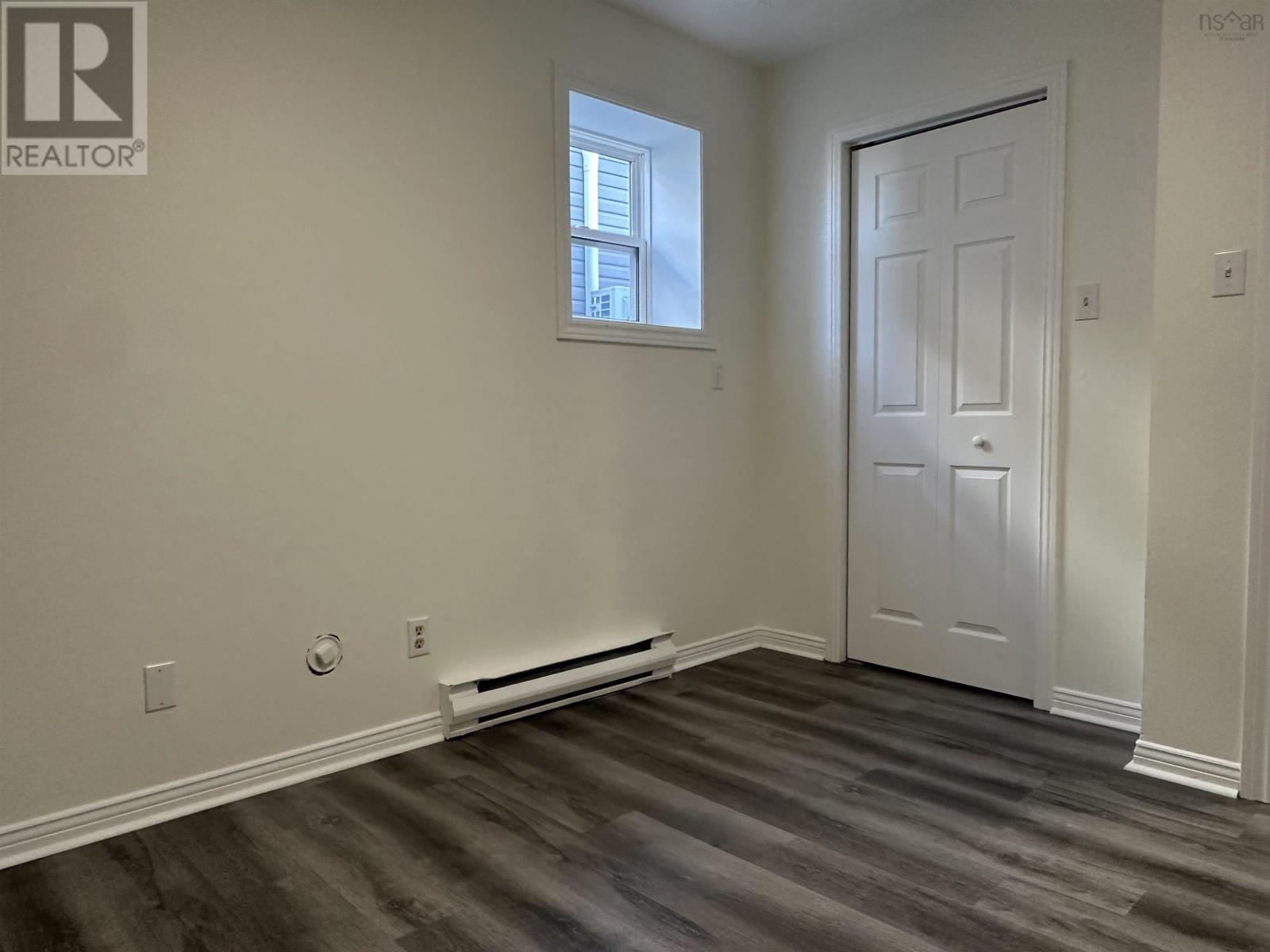 Property 8 of 46 of 14 Crescent Drive