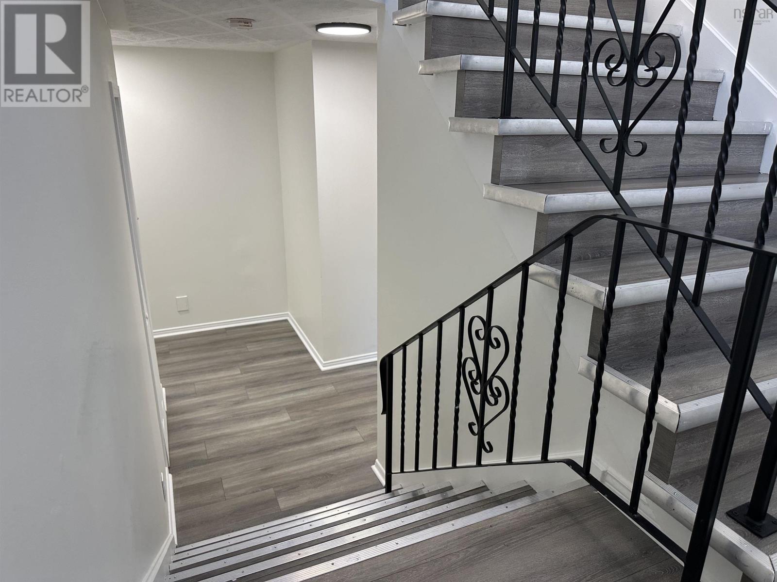 Property 21 of 46 of 14 Crescent Drive