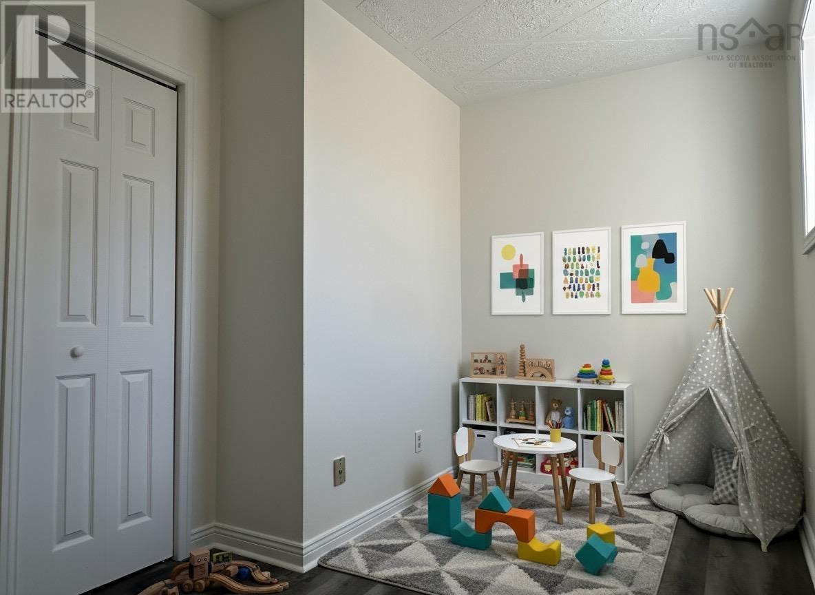 Property 7 of 46 of 14 Crescent Drive